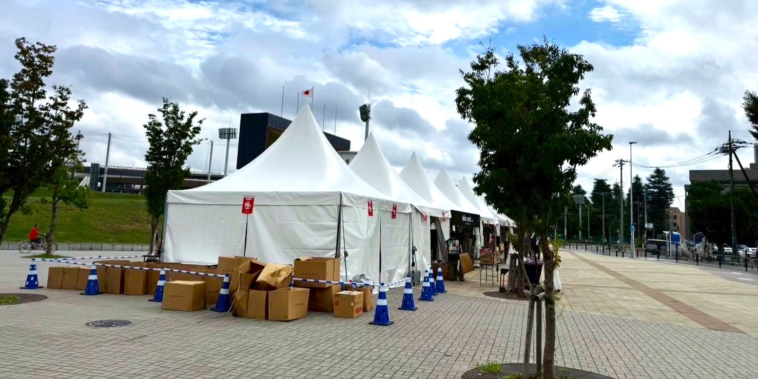 テント、備品施工状況